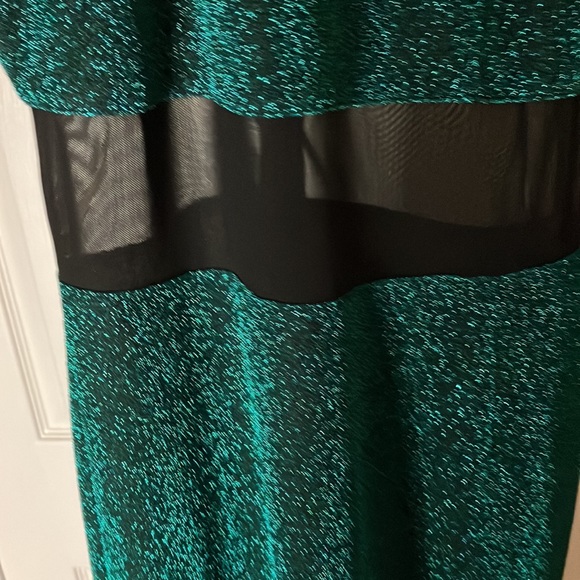 WOW Couture green sparkle dress with spaghetti straps and zipper closure. Size S - Picture 3 of 6
